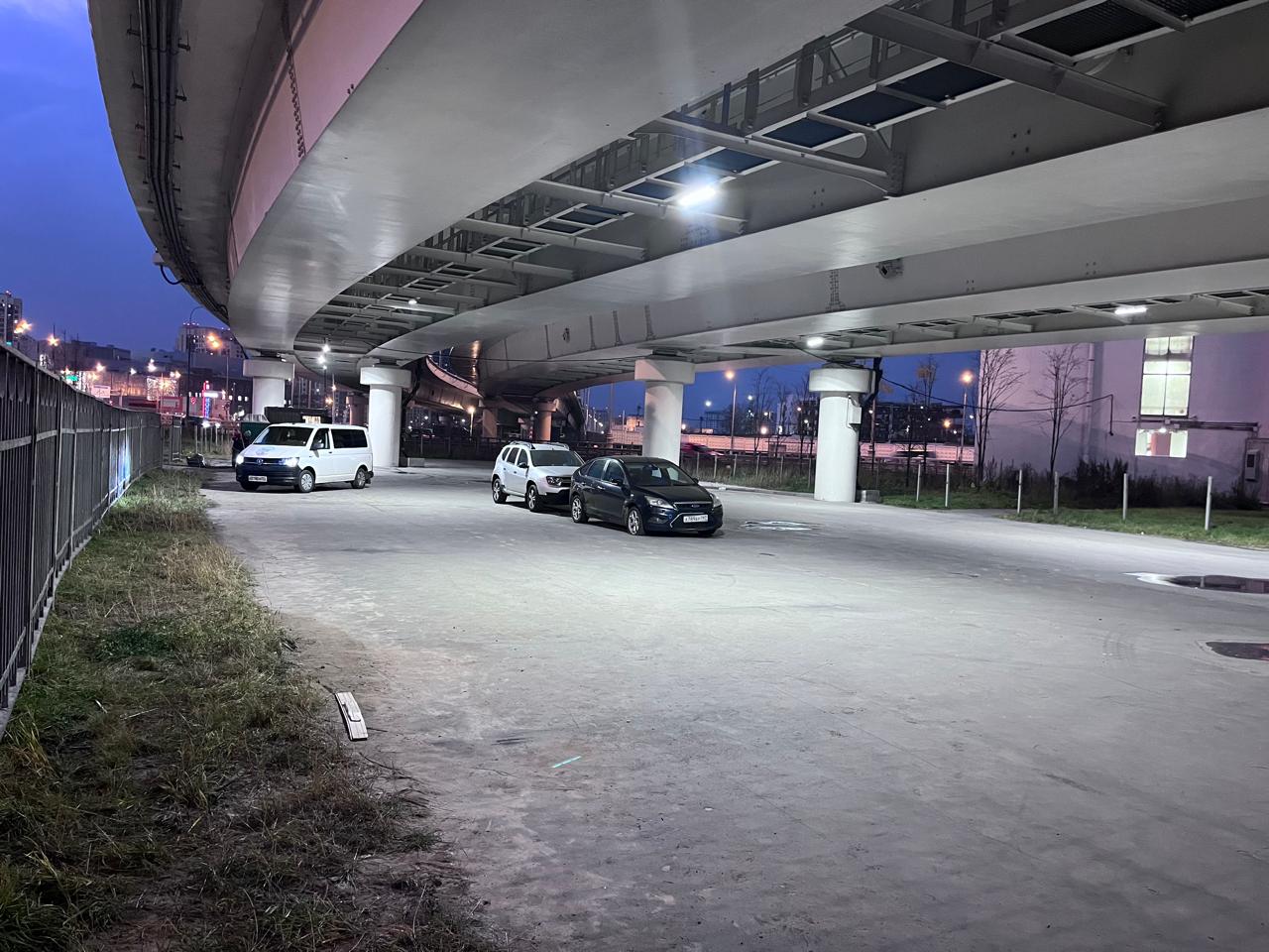 Парковка рядом с метро Рассказовка